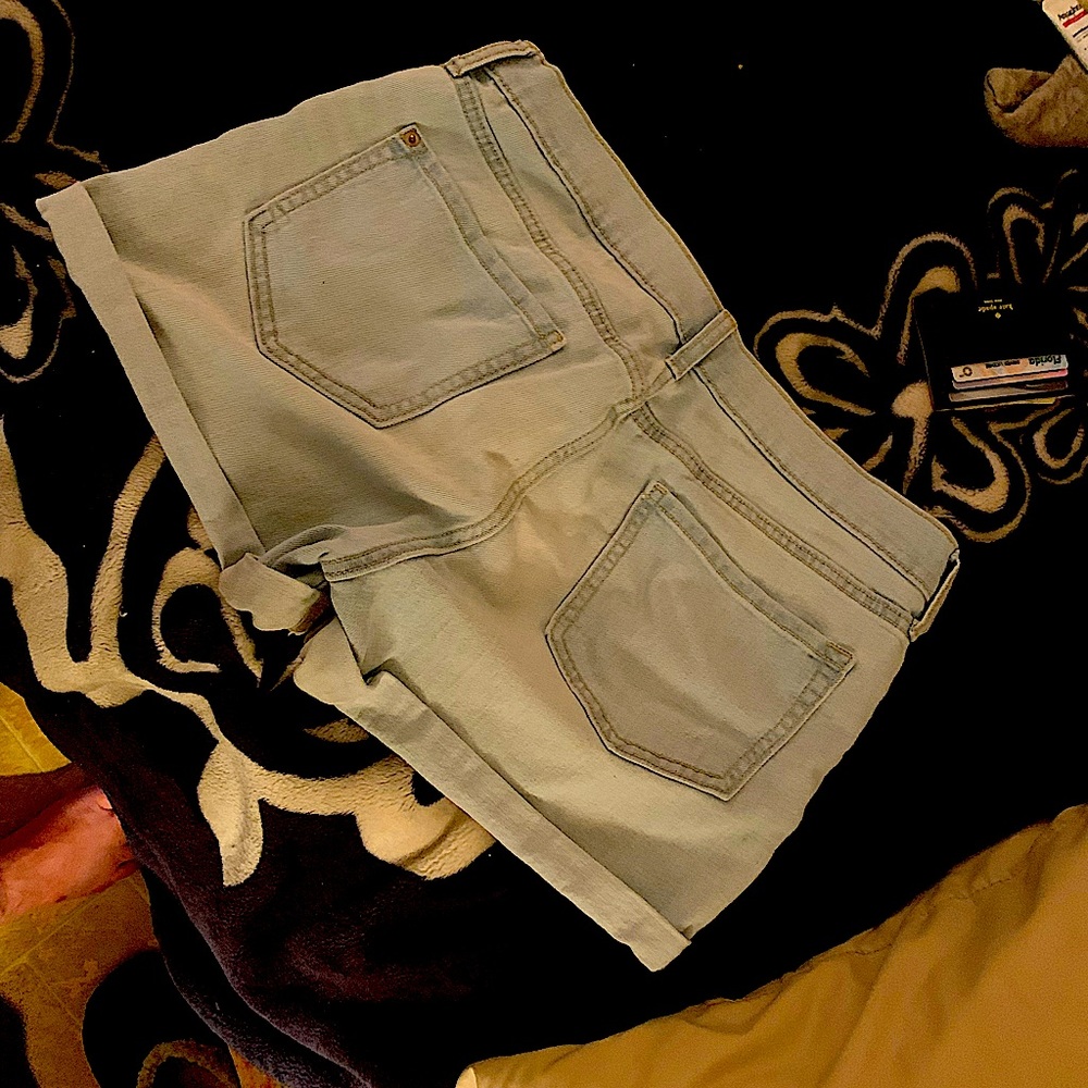 🩳Old Navy classic “Boyfriend” style denim shorts-8 - Picture 3 of 5